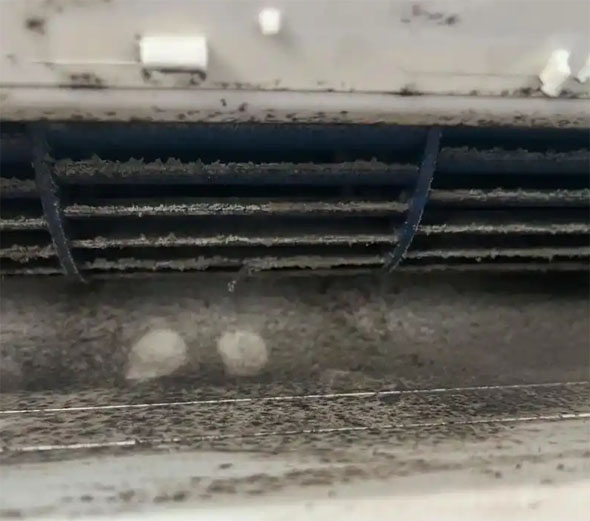 亳州空调吹的风有股烧焦味是怎么回事